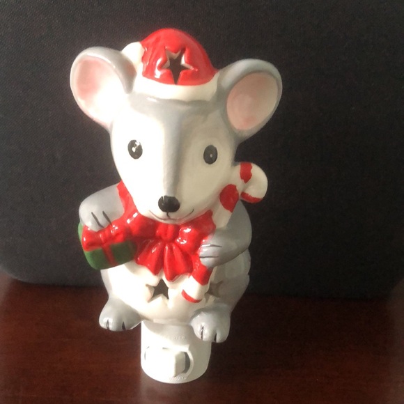 2/$25. Ceramic Nightlight - Christmas Mouse. New in package. - Picture 1 of 7